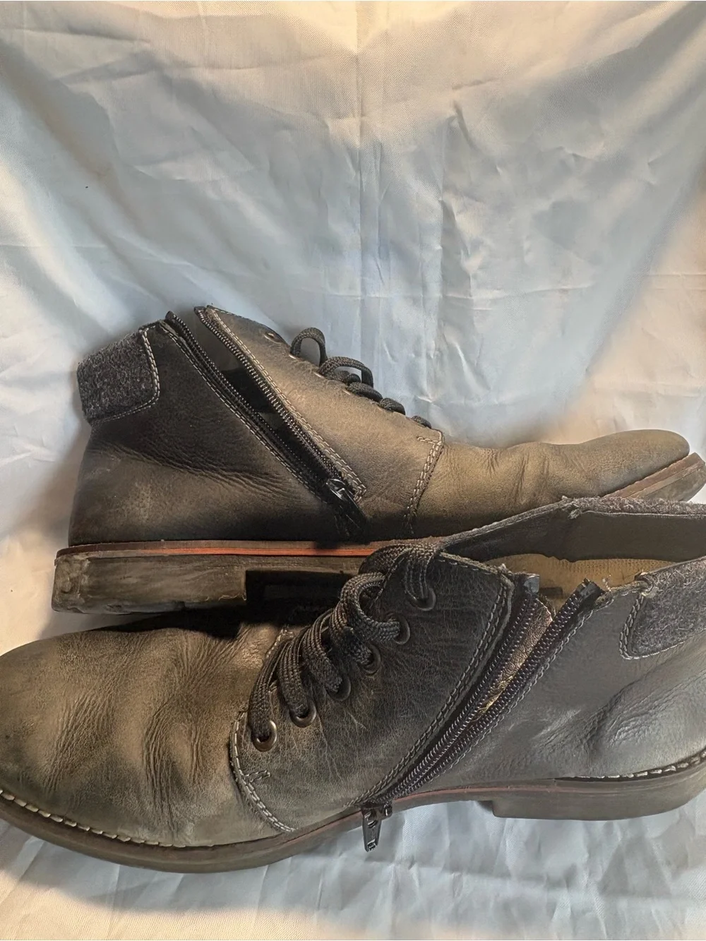 Rieker Men's Antistress Leather Chukka Boots size 10 men’s
